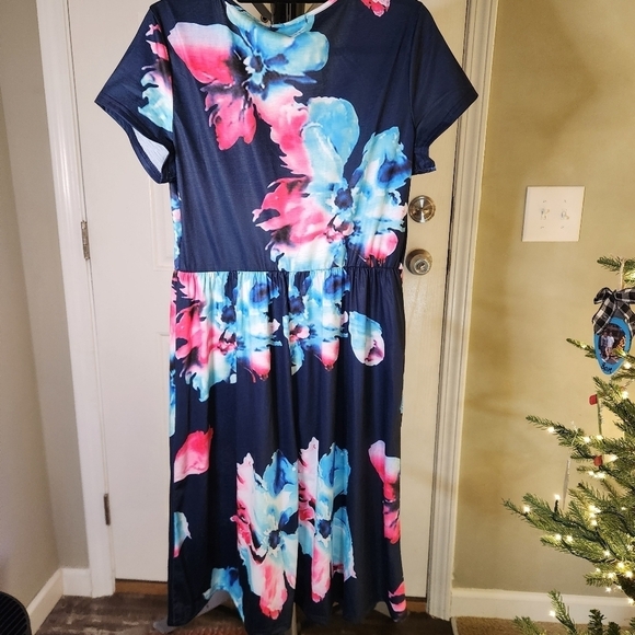 Ouges XL Floral Dress - Picture 8 of 10